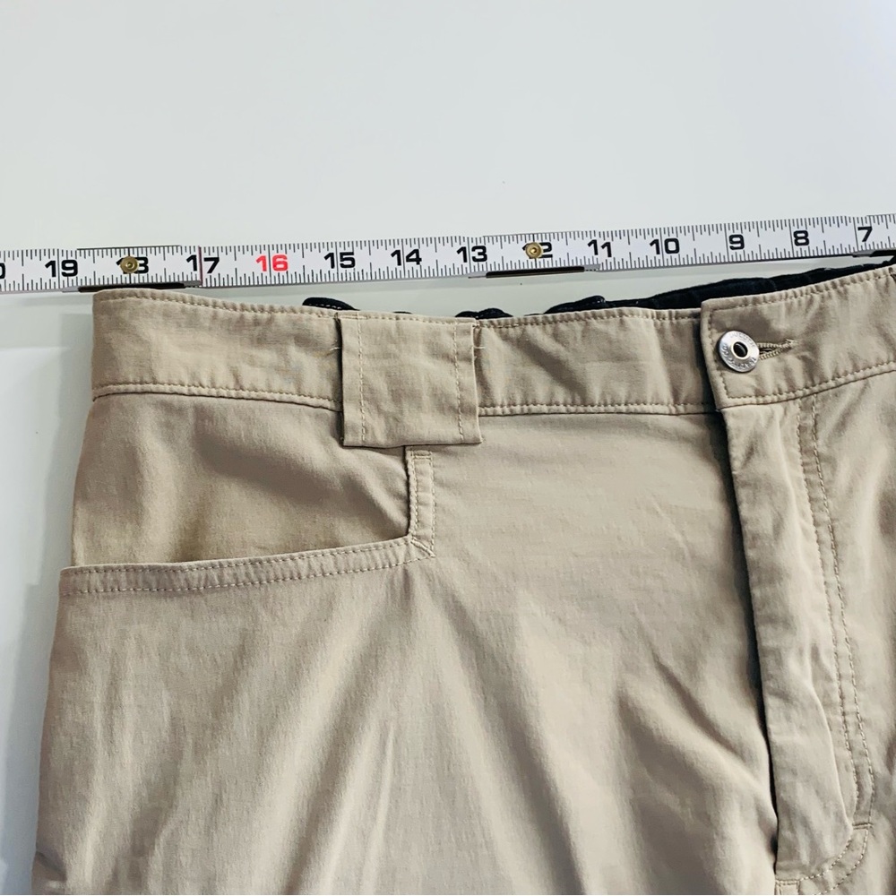 Duluth Flex Dry on the Fly Cargo Shorts in Khaki Size Large 10” Inseam - Picture 9 of 11